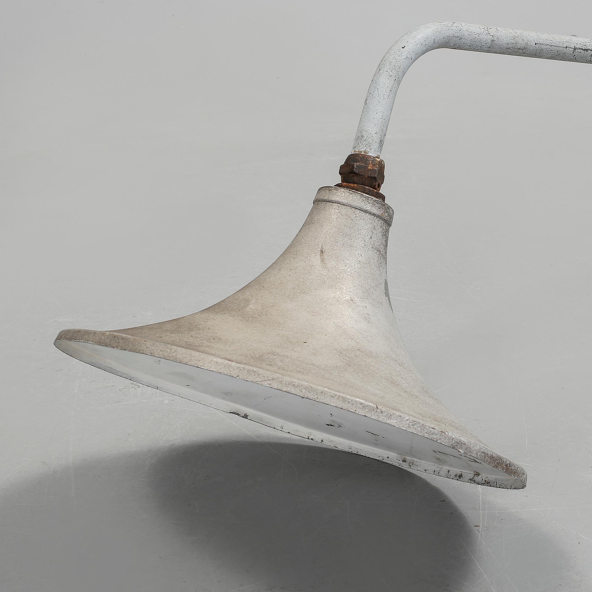 INDUSTRILAMPA, metall, 1900-tal.