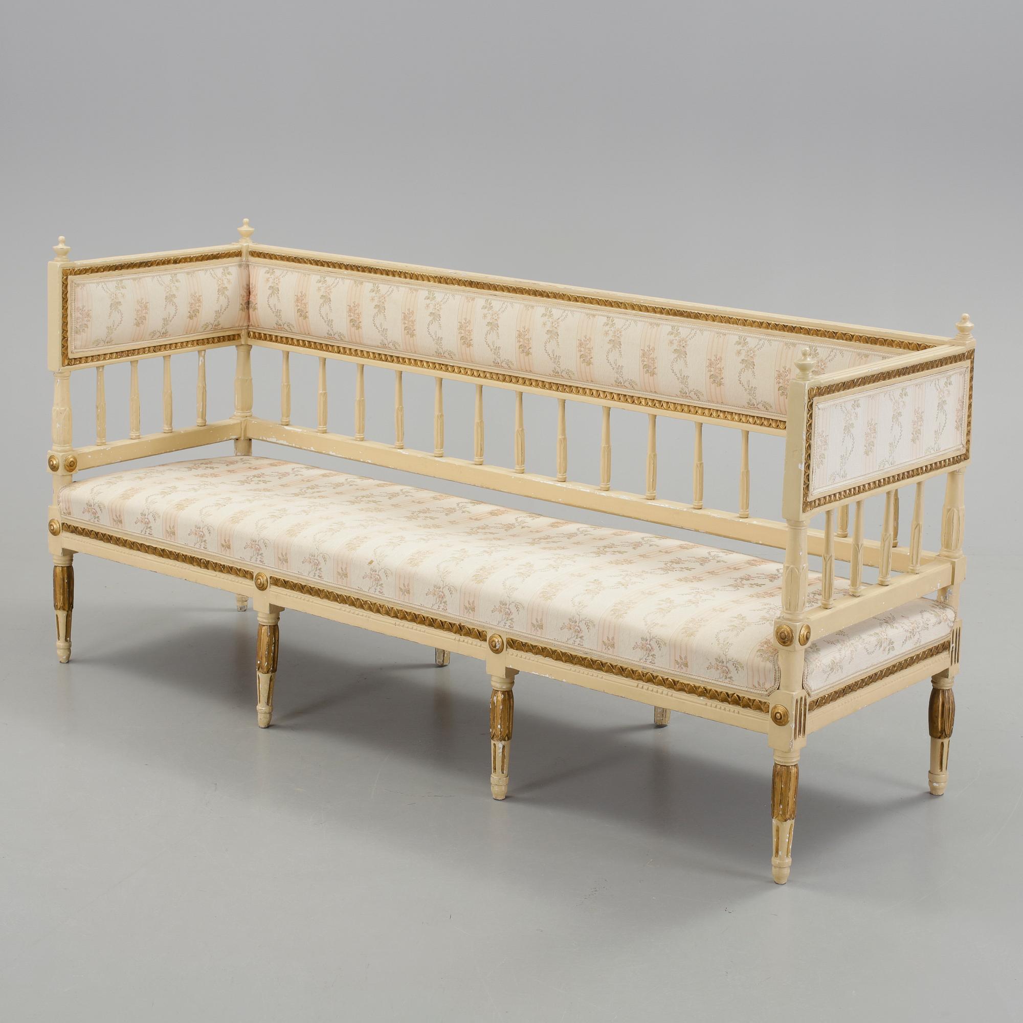 SOFFA, sengustaviansk, omkring år 1800.