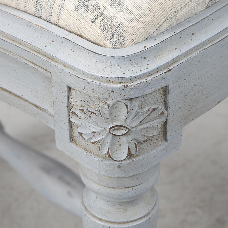 Stolar, 8, st gustaviansk stil, 1900-tal.