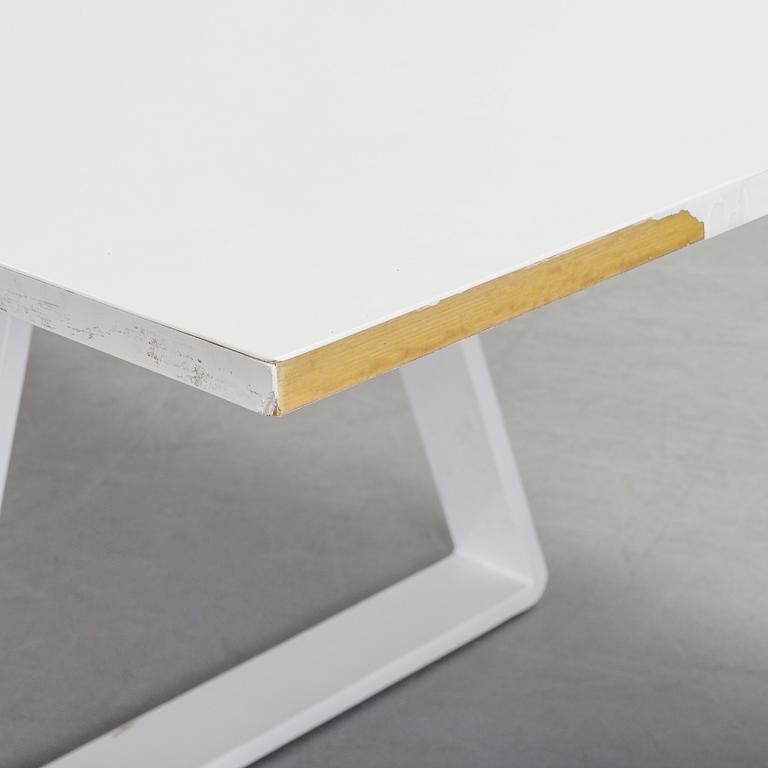 A 'Bermuda' table by Thomas Eriksson, Apslund.