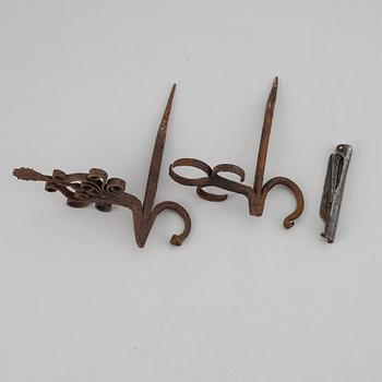 Two steel hooks and a pipe cleaner, 18th century.