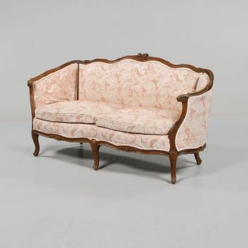 SOFFA, rokokostil, omkring 1900-talets mitt.