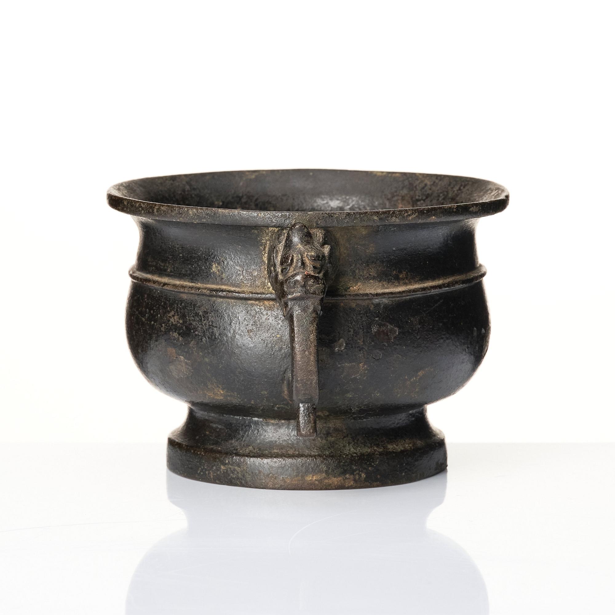 A bronze censer, late Ming dynasty (1368-1644).