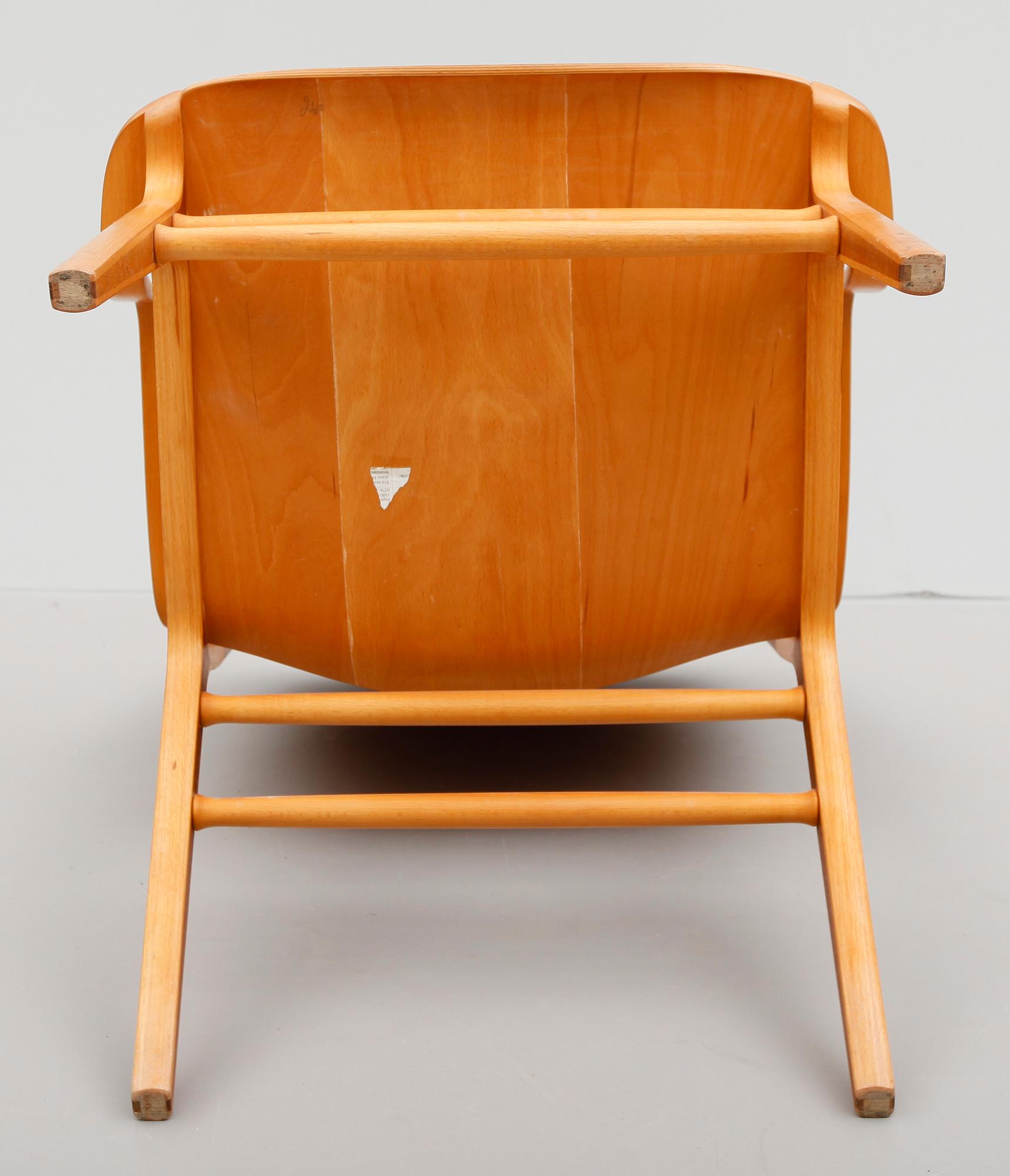 KARMSTOL, "Ax-stolen", Peter Hvidt & Orla Molgaard Nielsen, Fritz Hansen.