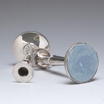 LJUSSTAKAR, ett par. Silver, otydliga svenska stämplar. 1960-tal.