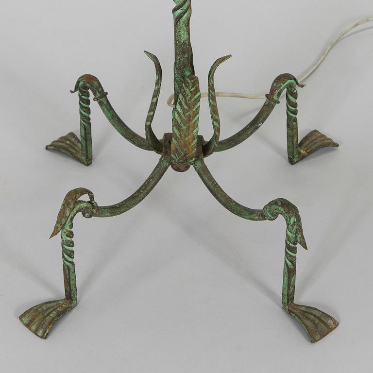 Lattiavalaisin, malli 811, Taidetakomo Hakkarainen, 1930-luku.