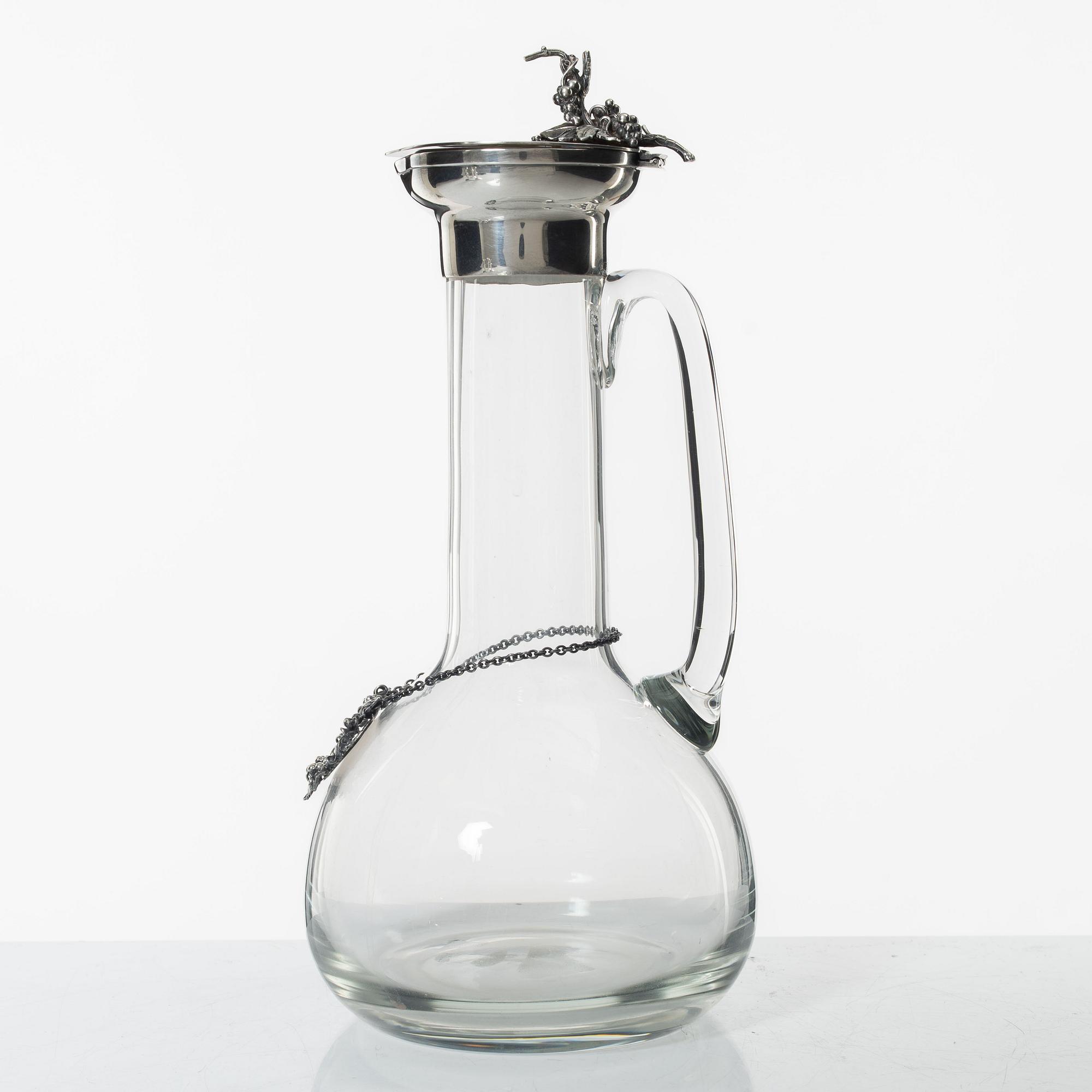 Karaff, glas med silverfattning, Otto Wollter, Schwäbisch Gmünd, Tyskland (firman aktiv 1875-1991).