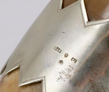DRYCKESHORN, nysilver och horn, GAB, Stockholm, 1800-talets slut.