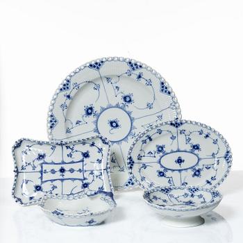 Royal Copenhagen, a set of five porcelain service pieces, 'Musselmalet' / 'Blue Fluted, Denmark.