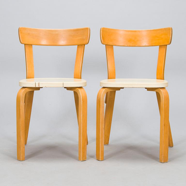Alvar Aalto, stolar, 2 st, modell 69, Artek 1960-tal.