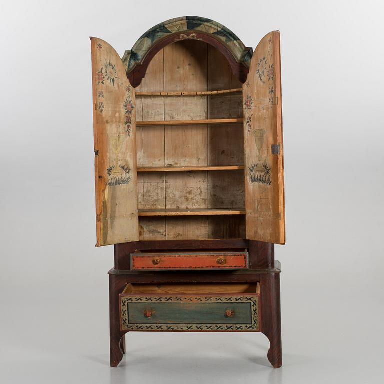 A PAINTED PINE CUPBOARD DATED FROM 1805 JÄMTLAND, SWEDEN.