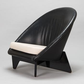 Antti Nurmesniemi, a 1952 lounge chair made to order.