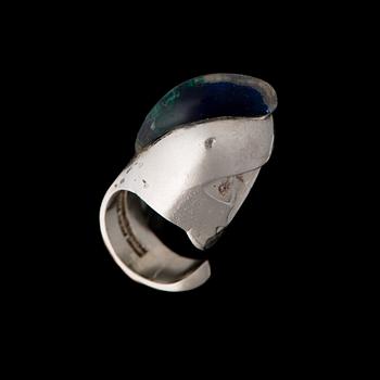 BJÖRN WECKSTRÖM, RING, "Jaaras hjälm", silver och akryl. Lapponia 1972.