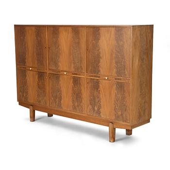 Carl-Axel Acking, skåp / sideboard, snickarmästare G Karlsson för Stockholms Hantverksförening, 1940-50-tal.