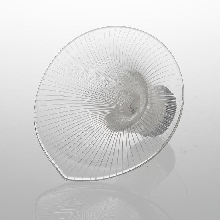 A CHANTARELLE GLASS VASE.