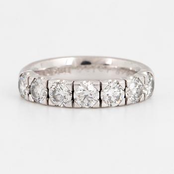 An Engelbert brilliant-cut diamond ring.
