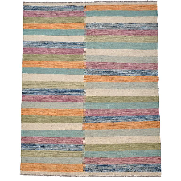 A kilim carpet, ca 195 x 153 cm.