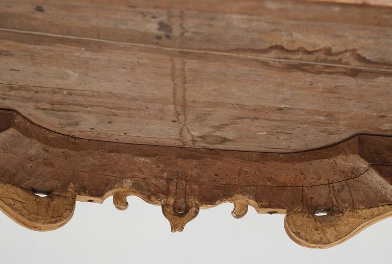 An Italian 18th century Régence console table.