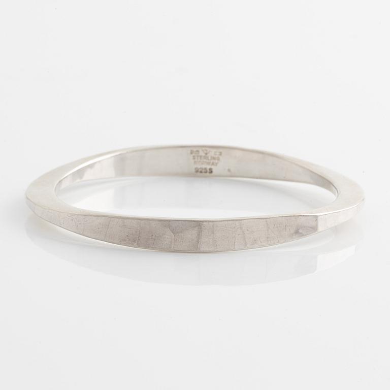Tone Vigeland, bangle, sterling silver, Norway.
