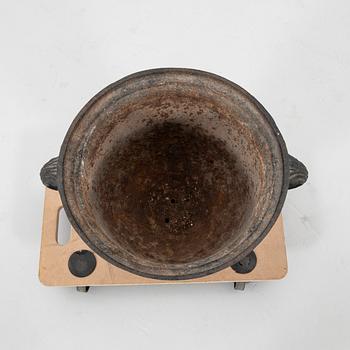 Trädgårdsurna 1900-talets först hälft gjutjärn.