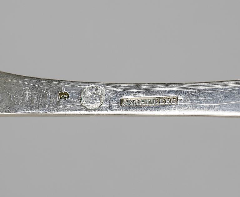 PARTI SILVER, 22 delar, bland annat Anders Gustaf Carlberg, Eksjö, 1858. Vikt ca 628g.