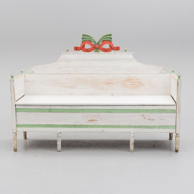 A painted wooden sofa, Hälsingland 19th century.