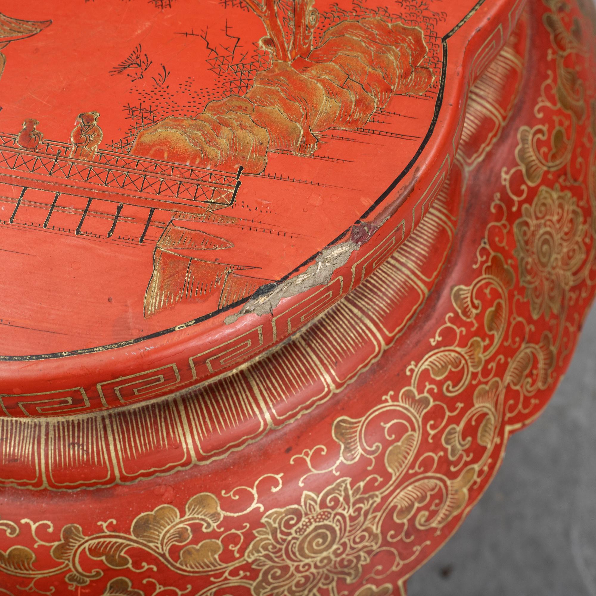 A Chinese red lacquered stool, early 20th century.