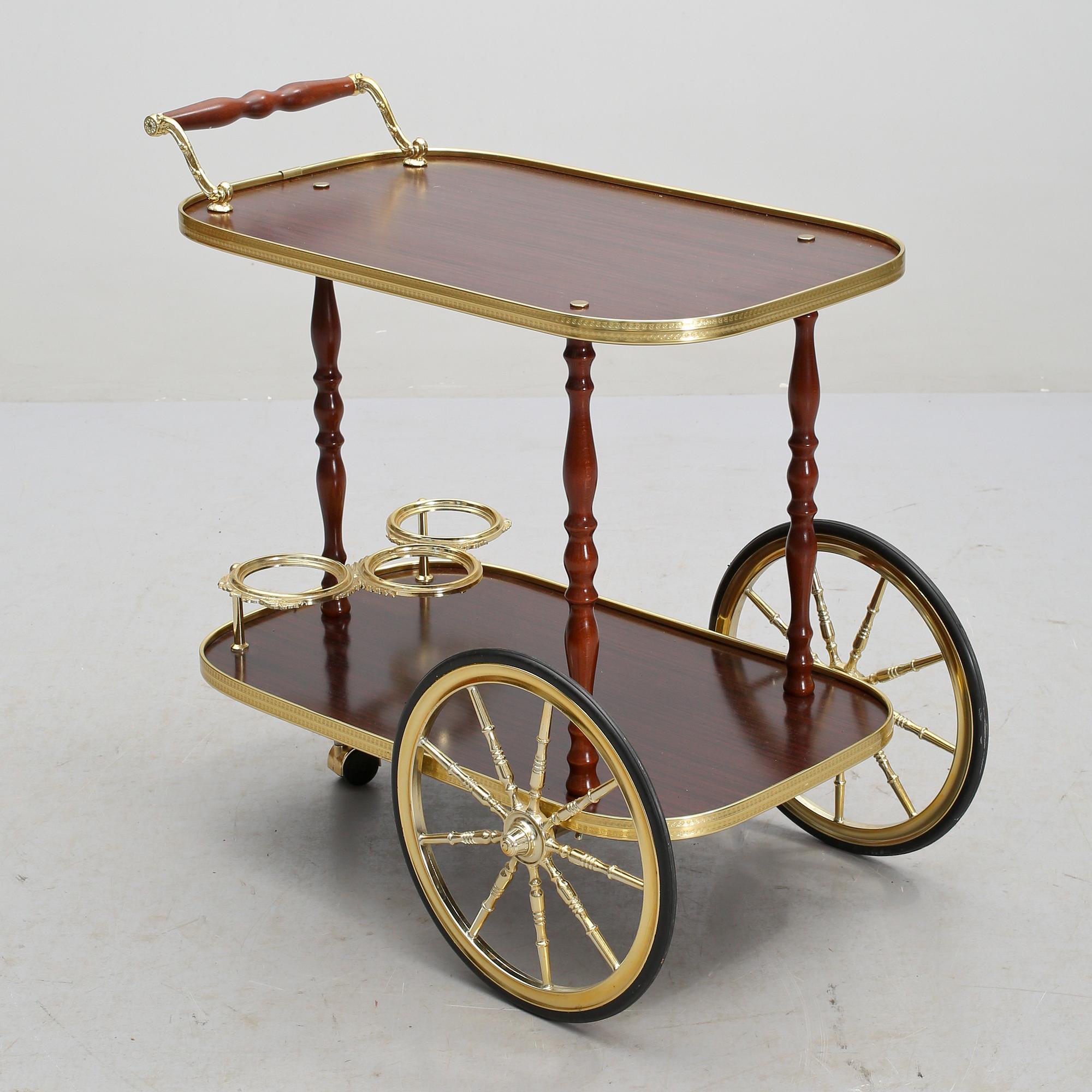SERVERINGSVAGN, 1900-talets andra hälft.