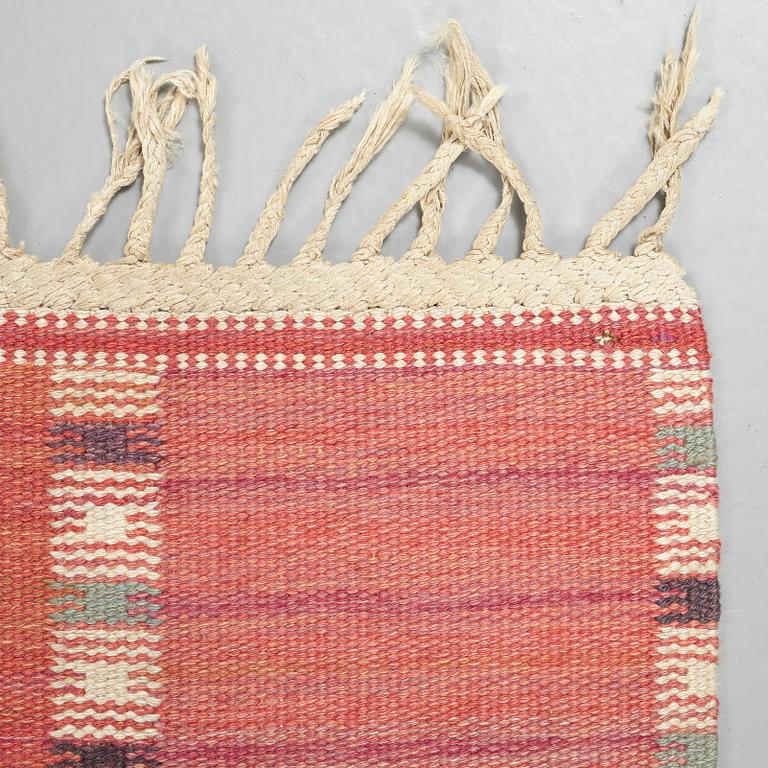 Barbro Nilsson, MATTA, "Falurutan, röd Borås", rölakan, ca 251,5 x 174,5 cm, signerad AB MMF BN.