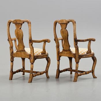 KARMSTOLAR, ett par, rokoko, 1700-talets andra hälft.