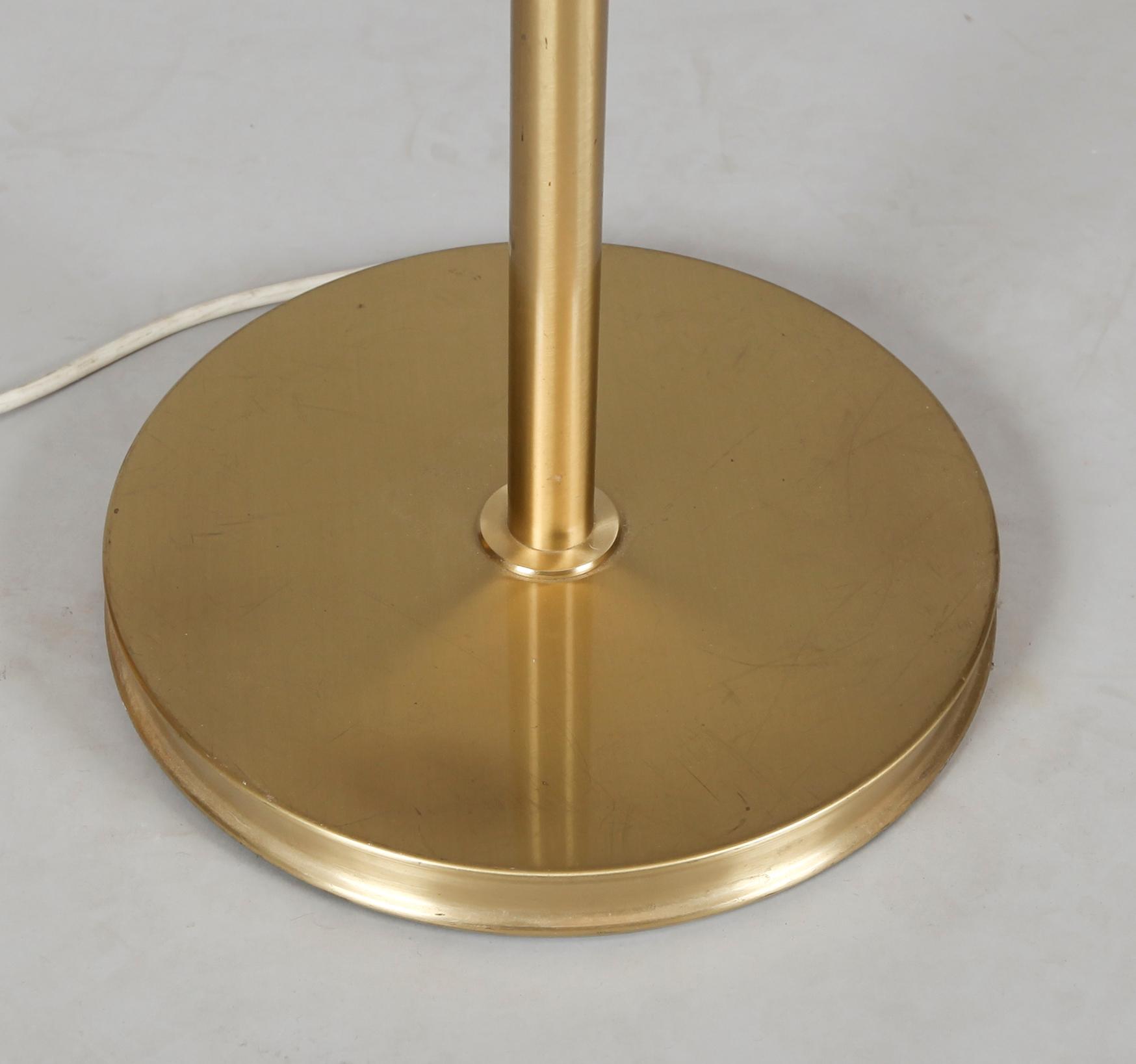 GOLVLAMPA, modell 2368/2148, "Stora Kamelen", Josef Frank, Firma Svenskt Tenn.