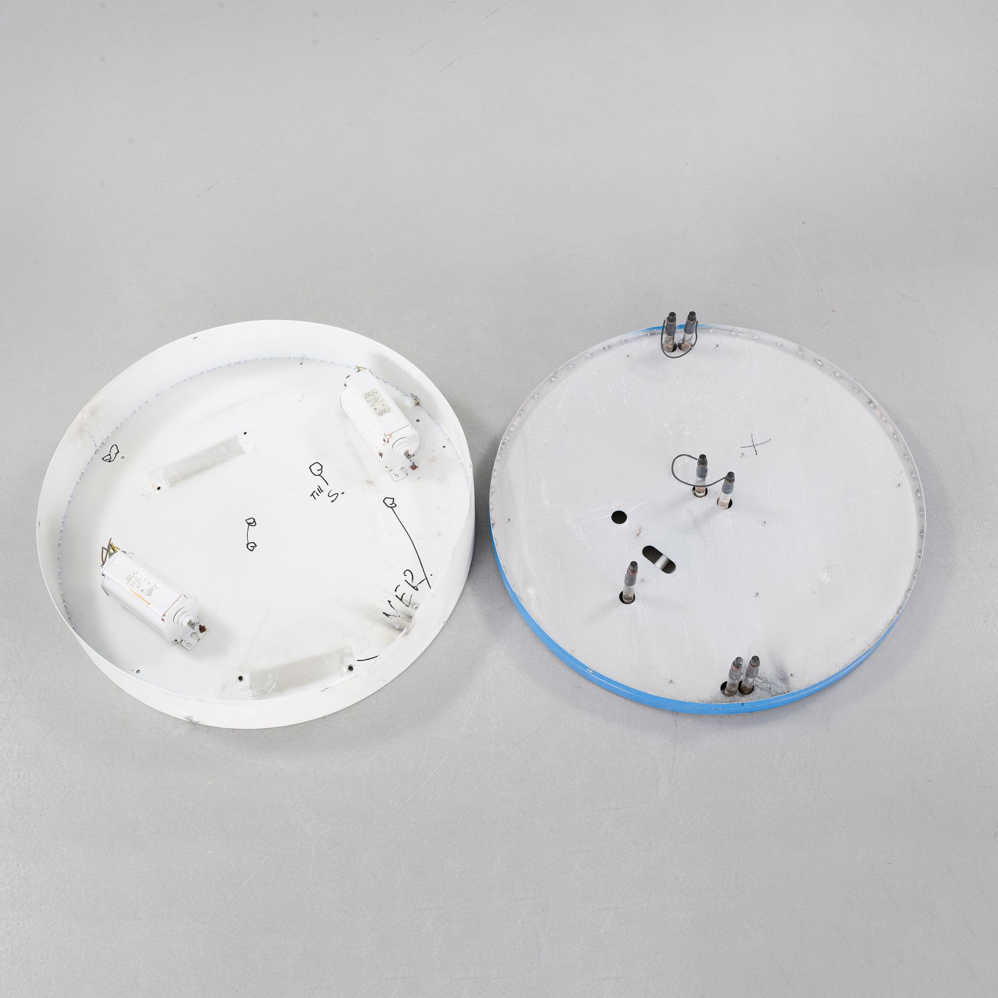 A sign with electrical function, from the second half of the 20th century.