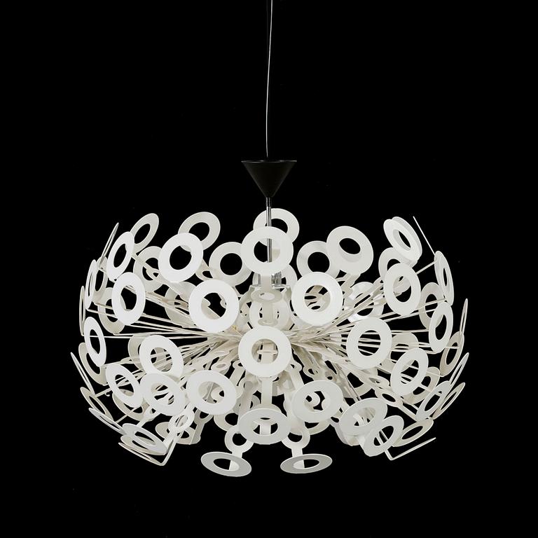 A CEILING LAMP "DANDELION" BY RICHARD HUTTEN FOR MOOOI.