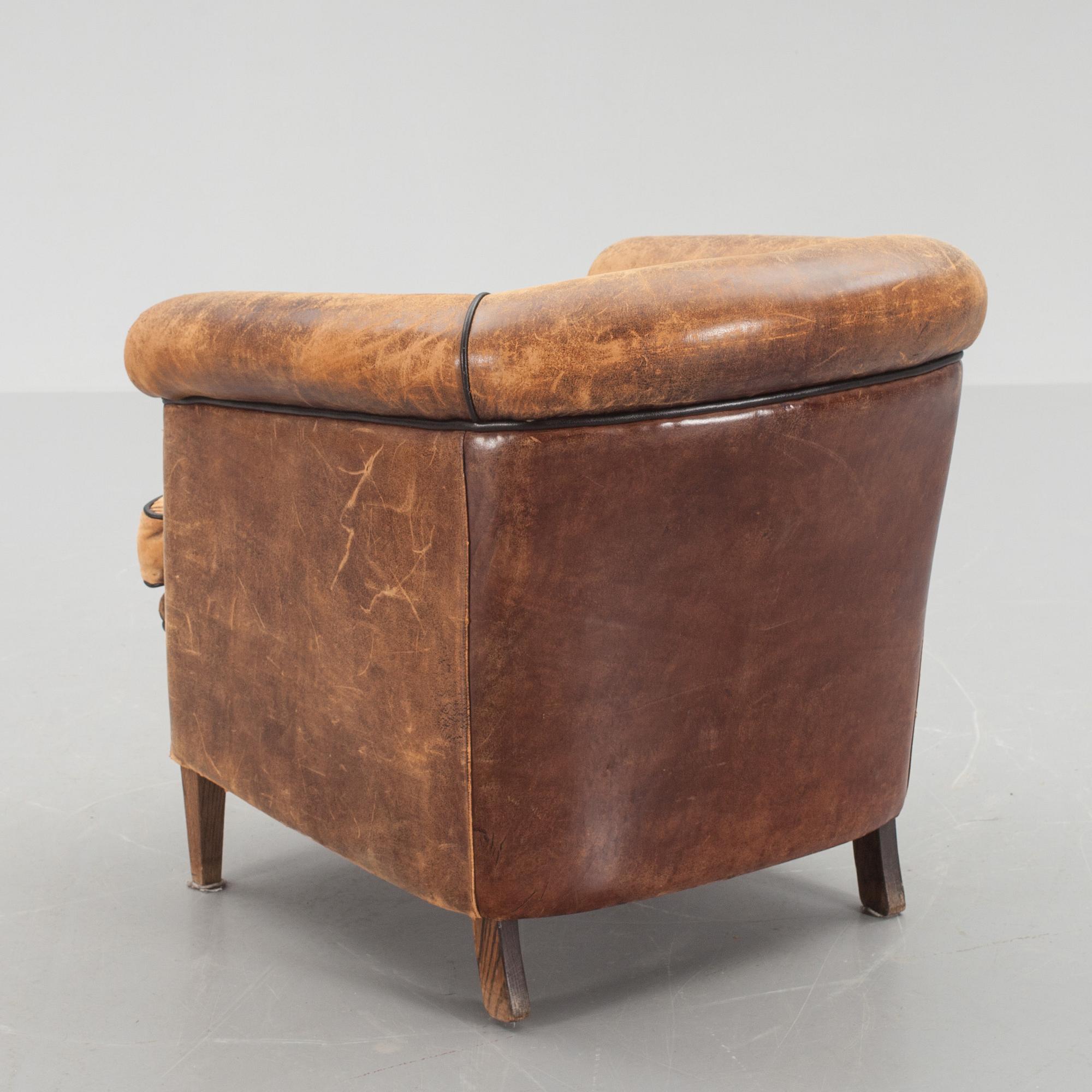 CLUBFÅTÖLJ, engelsk stil, 1900-talets andra hälft.