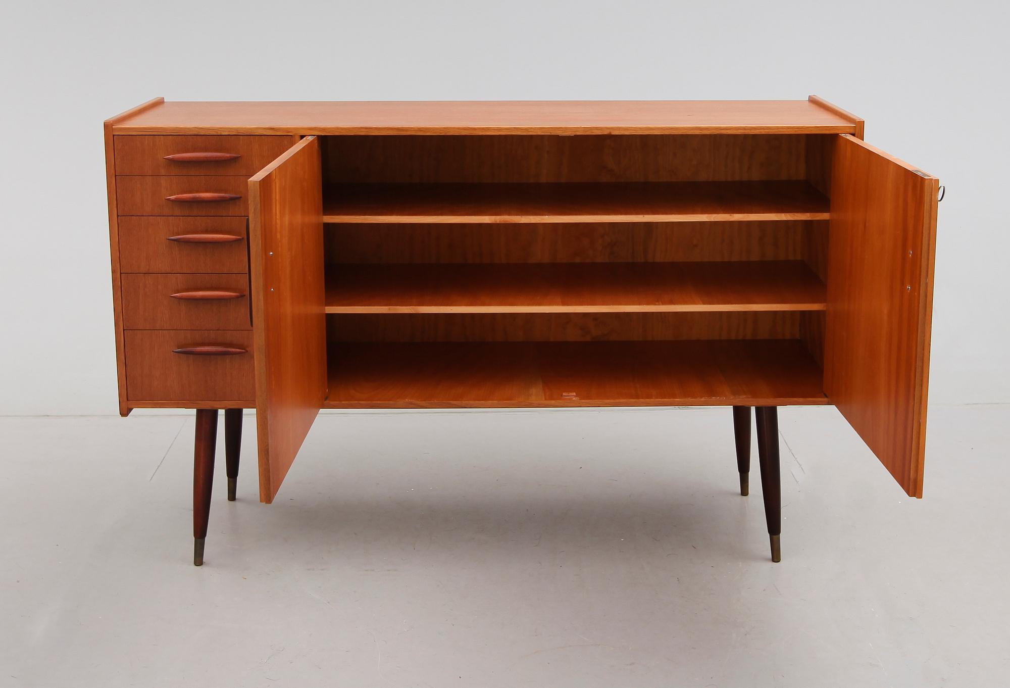 SIDEBOARD, 1900-talets andra hälft.