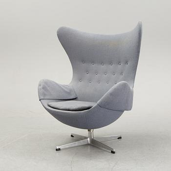 An 'Egg Chair' by Arne Jacobsen for Fritz Hansen, designed 1958.