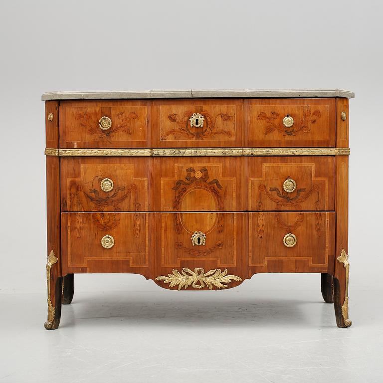 SKRIVBYRÅ, gustaviansk, tillskriven Niclas Korp (mästare i Stockholm 1763-1800), ej signerad.