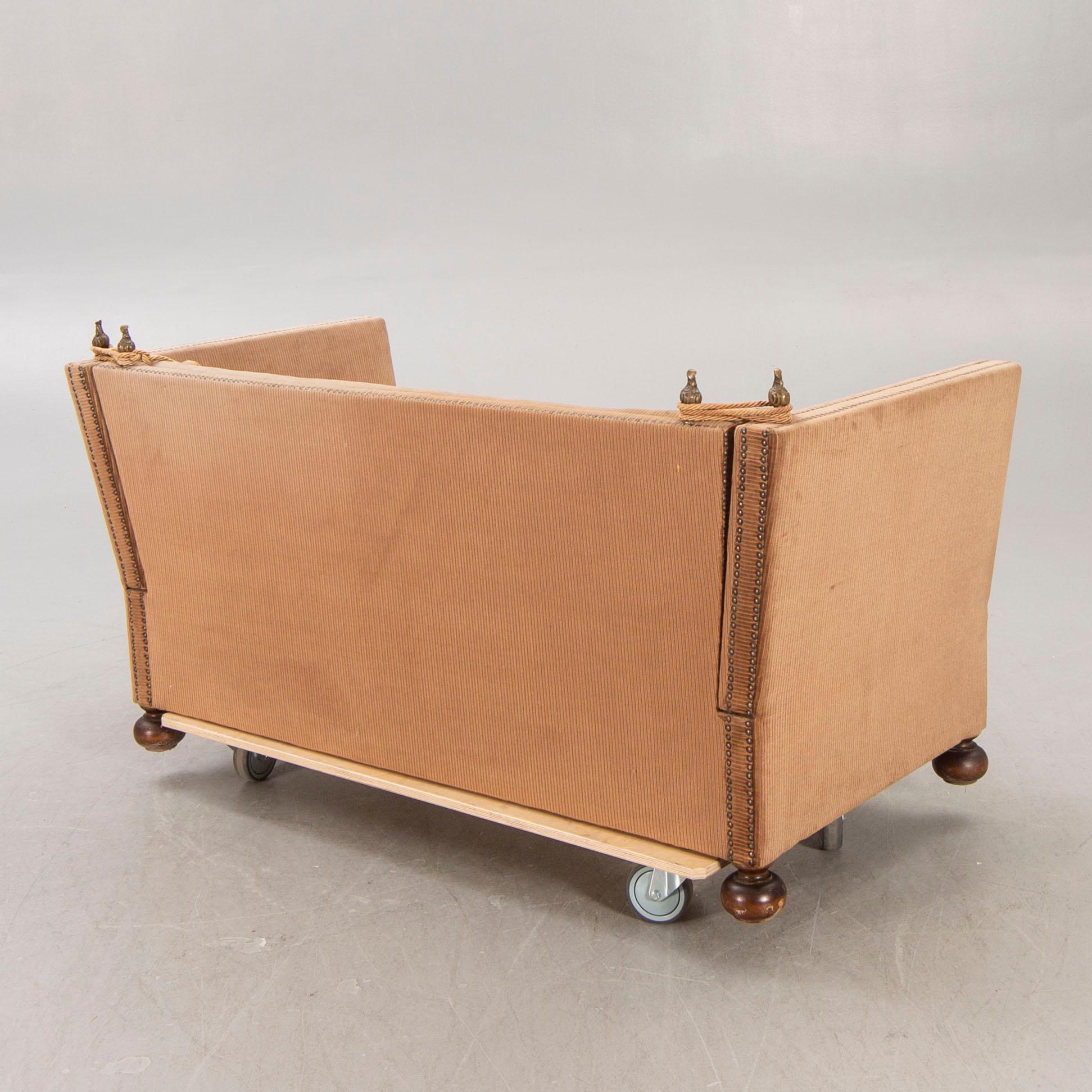 Sofa, so-called Knole sofa, first half of the 20th century.