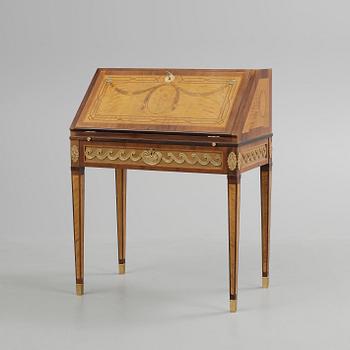 SEKRETÄR, gustaviansk stil, omkring 1900-talets mitt.