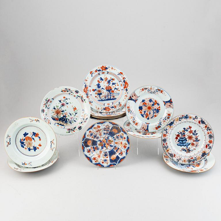 13 imari export porcelain plates Qing dynasty, Qianlong (1736-95).