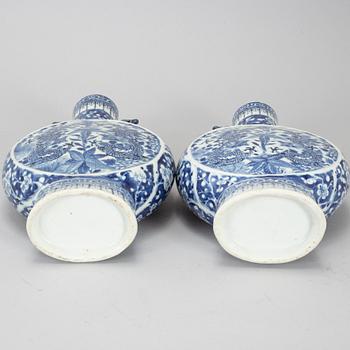 A pair of blue and white moonflasks, Qing dynasty, Qianlong (1736-95).