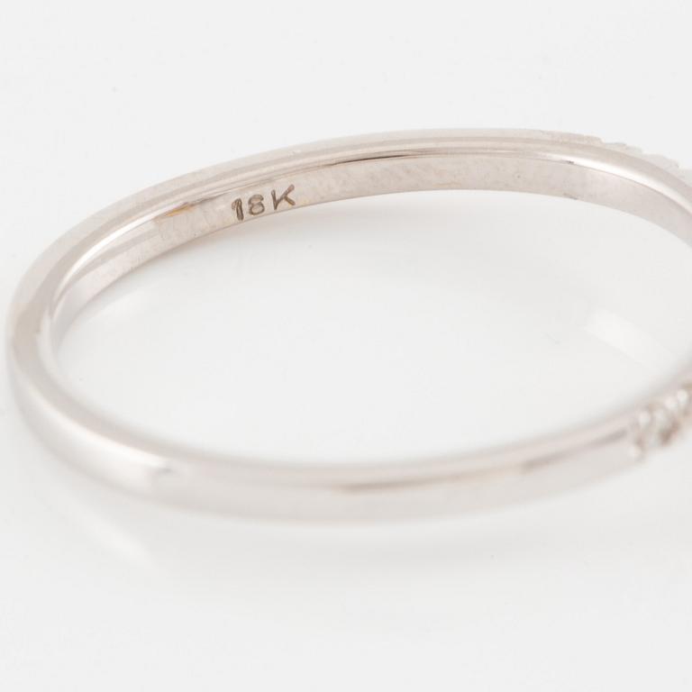 Ring 18K vitguld med cushionslipad gulorange diamant 1.02 ct,.