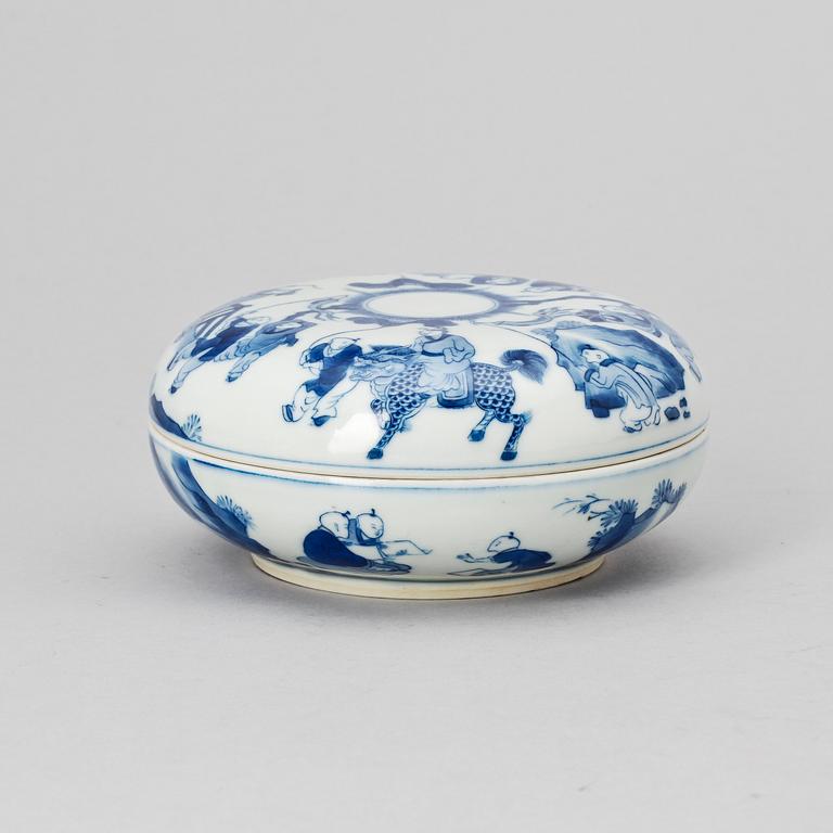 ASK MED LOCK, porslin, Kina, 1800-tal.