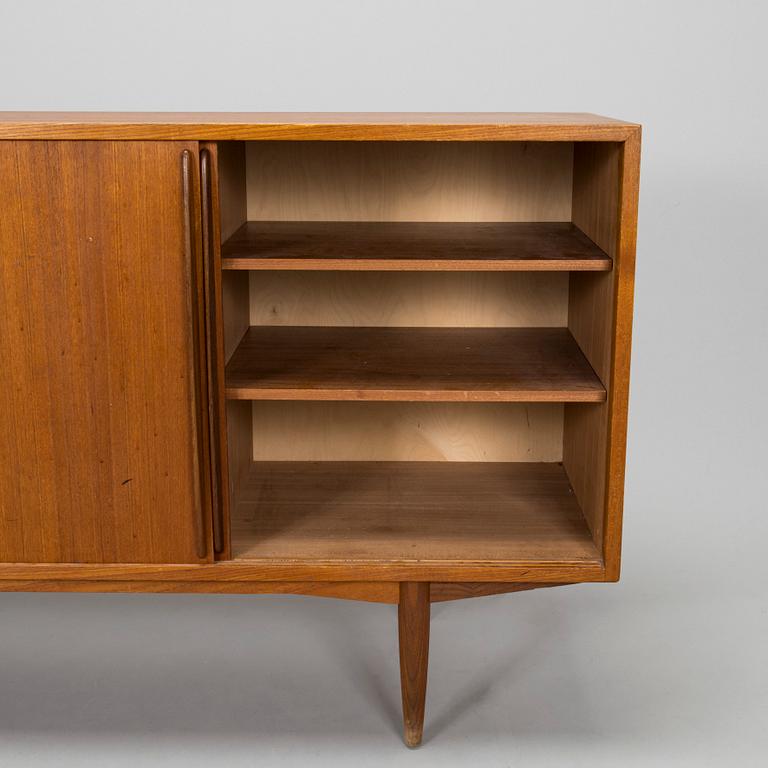 Olli Borg, skänk / sideboard, modell 4004, Asko 1900-talets mitt.