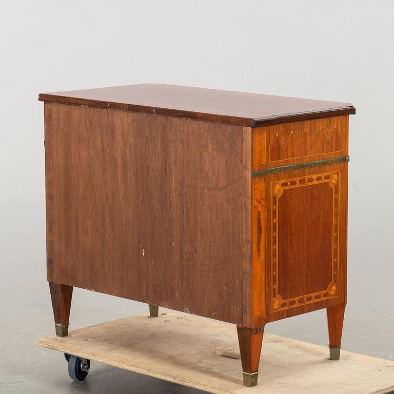 A chest of drawers, first half of the 20th century.