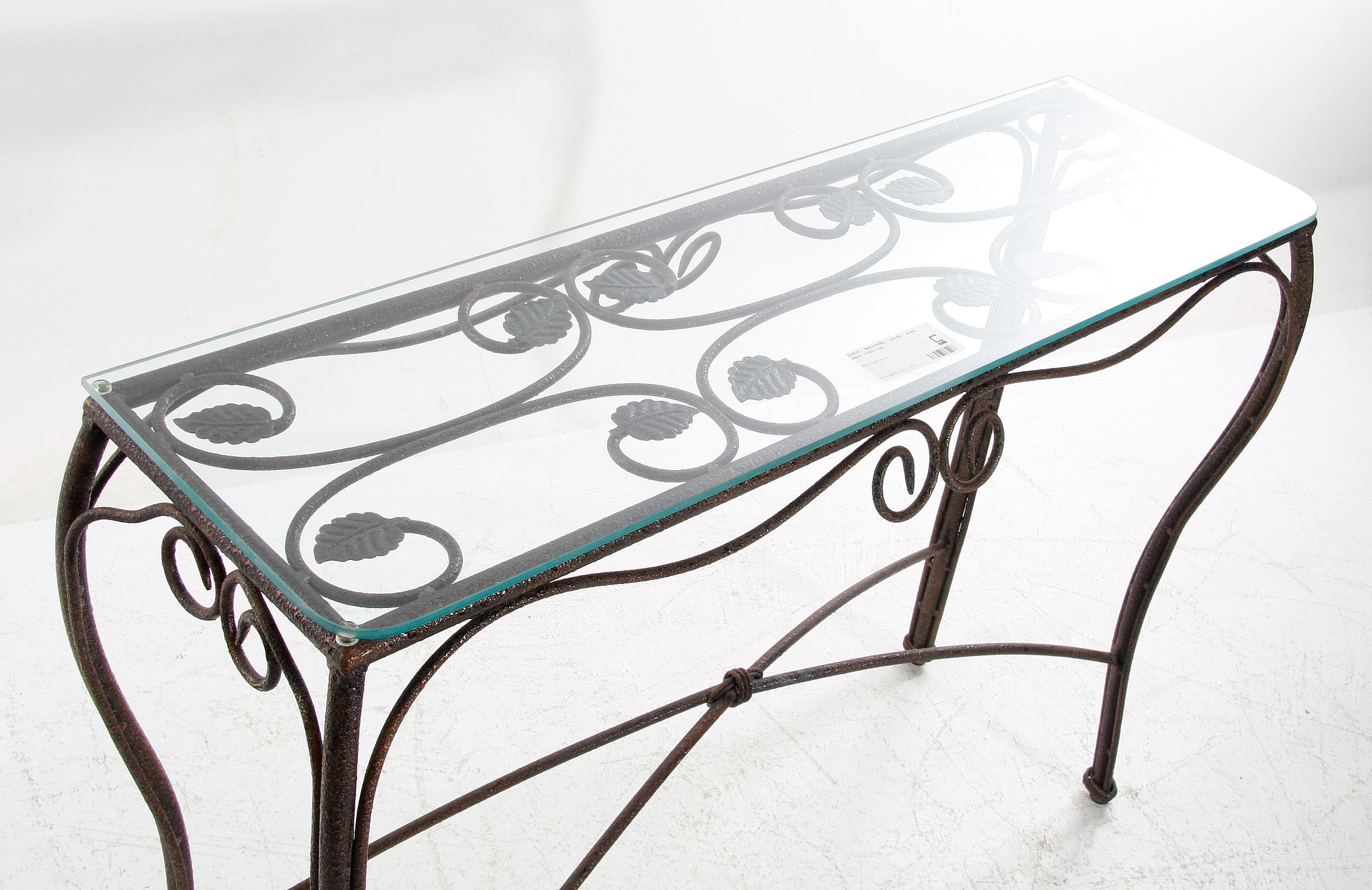 HALLBORD. Sent 1900-tal.