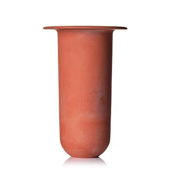 Nick Ross, a vase, "Last of the Free #6", ed. 8, executed in his studio, Stockholm, 2016.