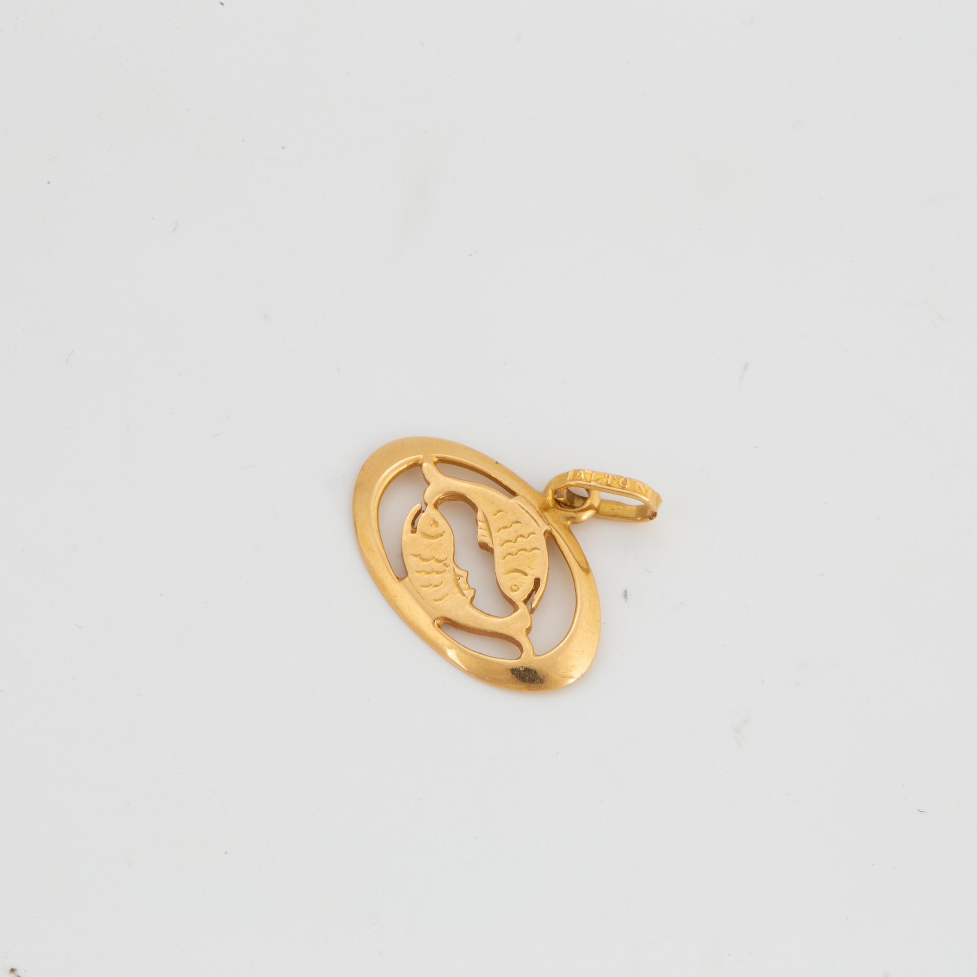 18K gold charm bracelet.