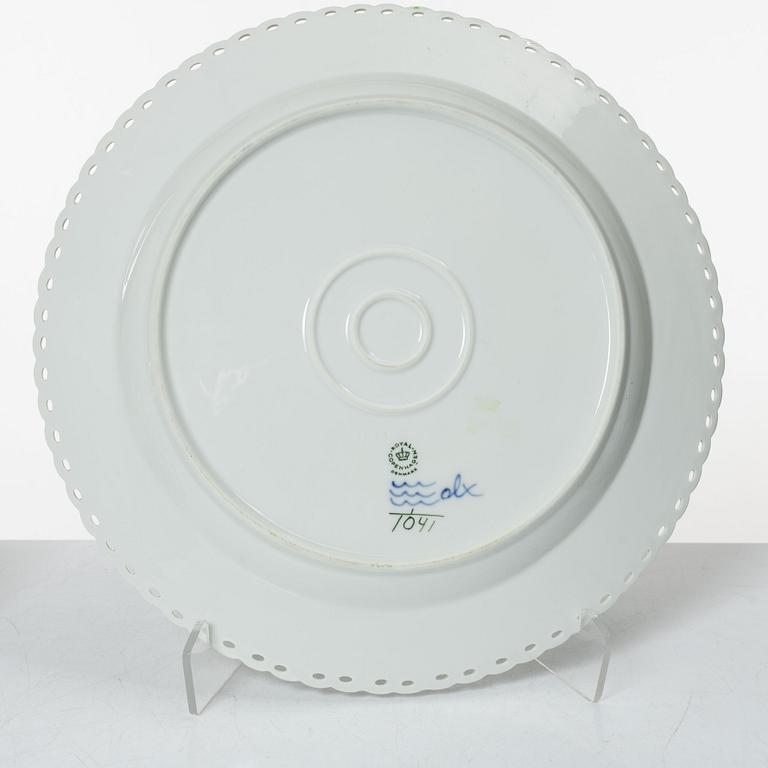 Royal Copenhagen, a set of five porcelain service pieces, 'Musselmalet' / 'Blue Fluted, Denmark.