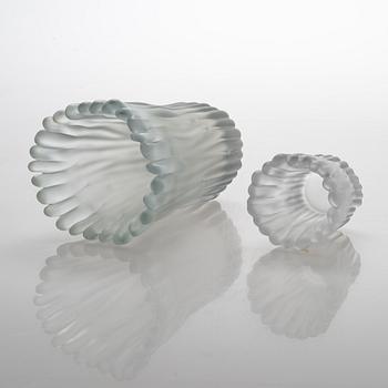 Tapio Wirkkala, två vaser, "Jäkälä "(Renlav), signerad Tapio Wirkkala, Iittala 3515. 1950-64.